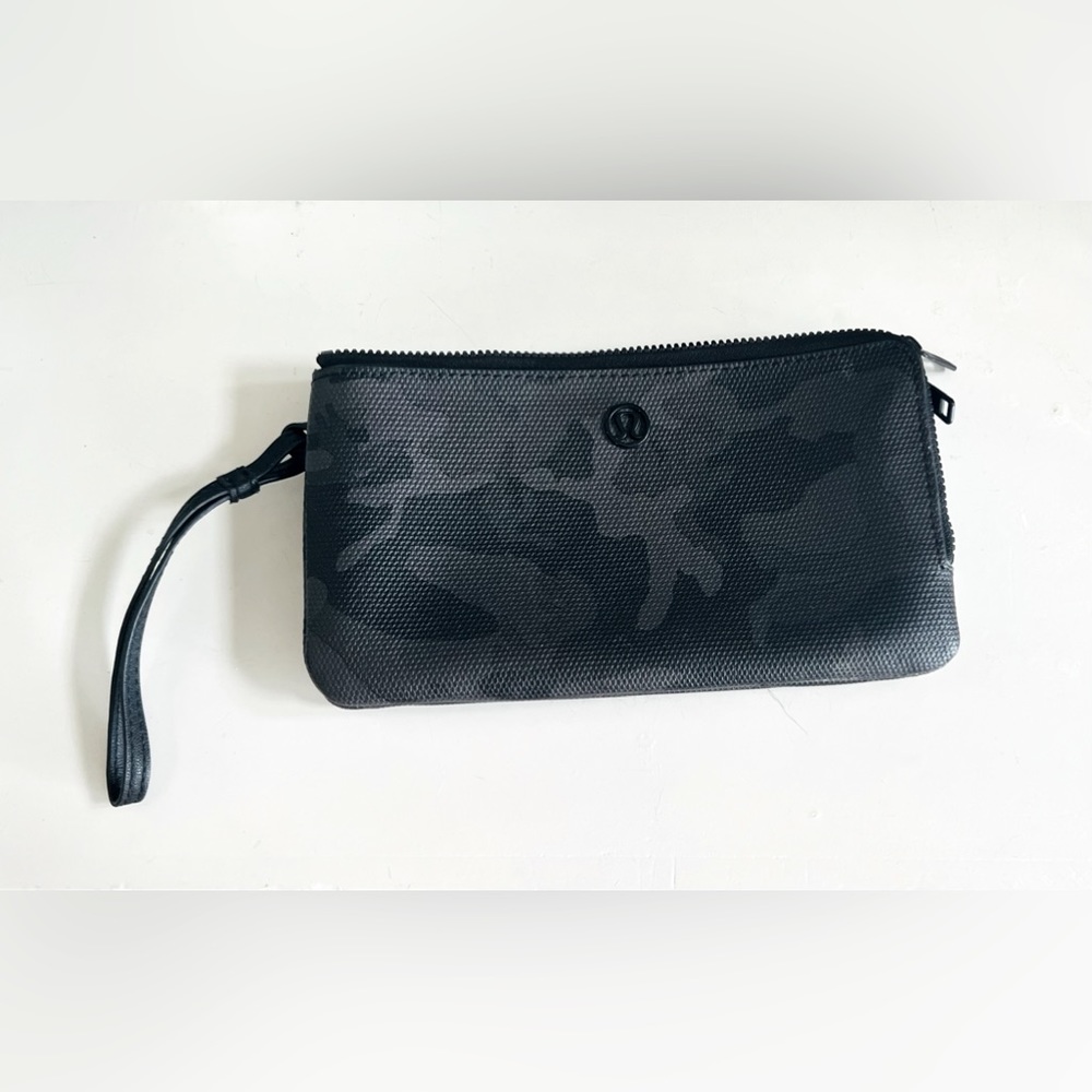 Lululemon Camo Double Zip Wallet/Wristlet